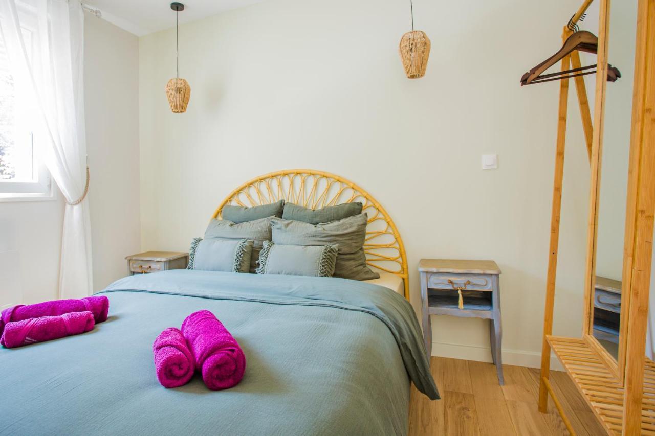 Ideal Pro & Couple - 2 Logements Theme Boho Chic Rdc & Dandy 1Er Etage - Quartier Calme - Jardin - Wifi Hd - Smart Tv - Parking Gratuit - Proche Centre & Transports - Ask Home วาลองเซียนส์ ภายนอก รูปภาพ