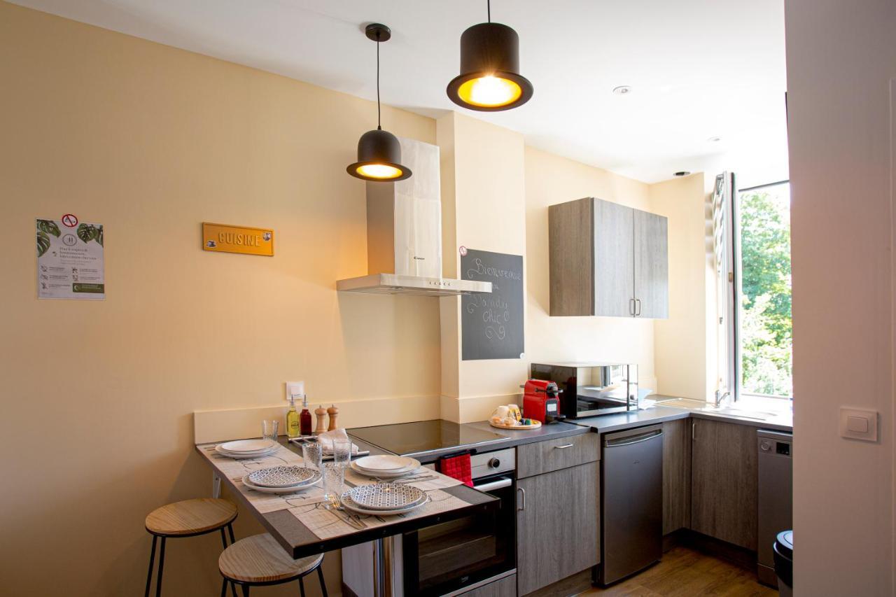 Ideal Pro & Couple - 2 Logements Theme Boho Chic Rdc & Dandy 1Er Etage - Quartier Calme - Jardin - Wifi Hd - Smart Tv - Parking Gratuit - Proche Centre & Transports - Ask Home วาลองเซียนส์ ภายนอก รูปภาพ